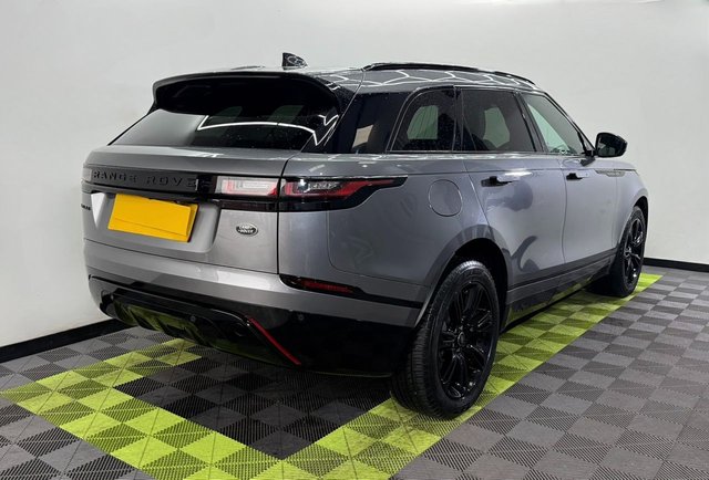 2022 Land Rover RANGE ROVER VELAR - Photo 2