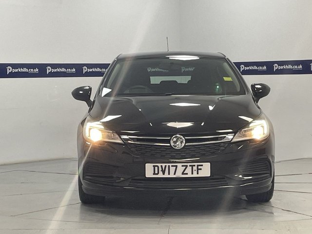 2017 VAUXHALL ASTRA - Photo 8