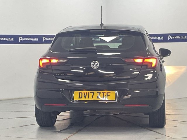 2017 VAUXHALL ASTRA - Photo 9