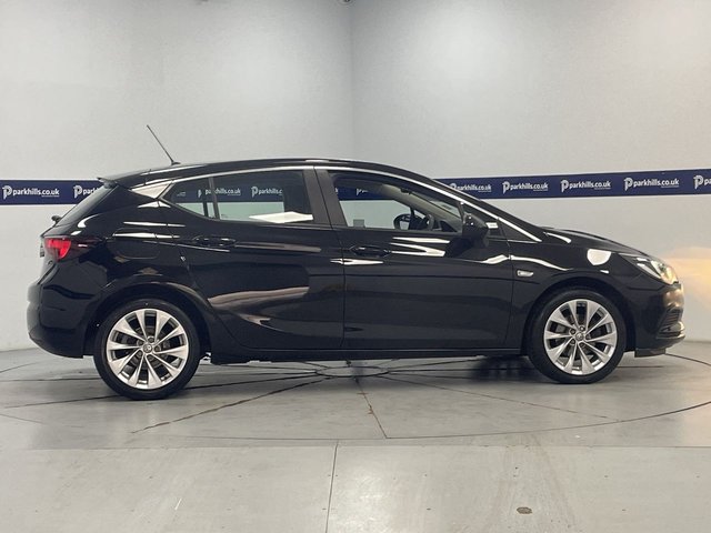 2017 VAUXHALL ASTRA - Photo 11