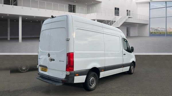 2019 Mercedes-Benz SPRINTER - Photo 2
