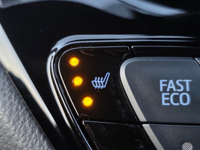 2020 TOYOTA C-HR 1.8 VVT-h Dynamic SUV 5dr Petrol Hybrid CVT Euro 6 (s/s) (122 ps) - Photo 3