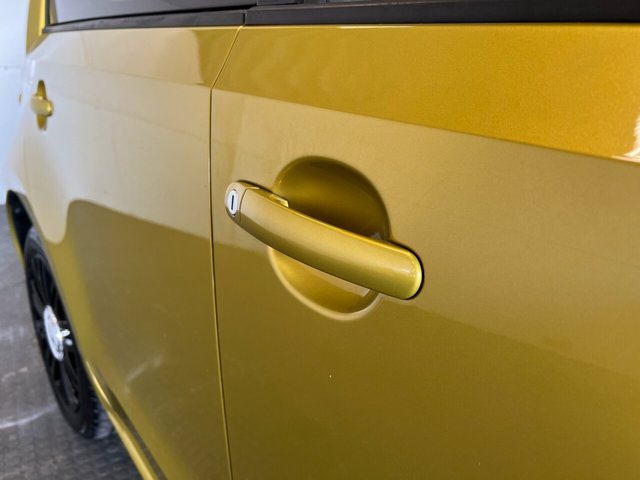2017 Volkswagen Up! - Photo 11