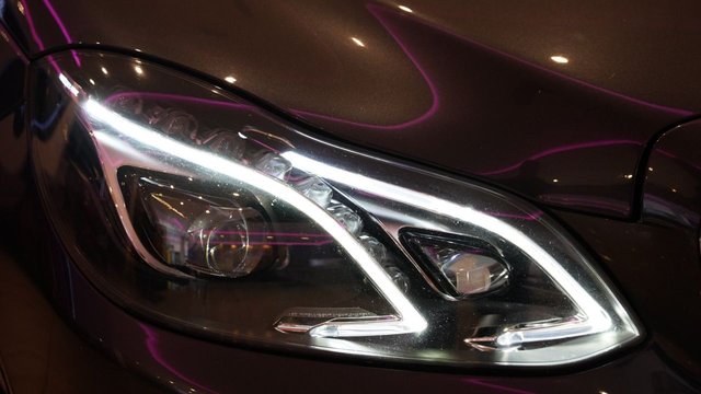 2015 Mercedes-Benz E-CLASS 2.1 E300dh BlueTEC AMG Night Edition (Premium) Saloon 4dr Diesel Hybrid G-Tronic+ Euro 5 (s/s) (231 ps) - Photo 11