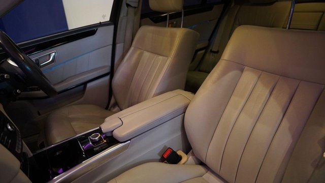 2015 Mercedes-Benz E-CLASS 2.1 E300dh BlueTEC AMG Night Edition (Premium) Saloon 4dr Diesel Hybrid G-Tronic+ Euro 5 (s/s) (231 ps) - Photo 4