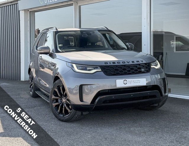 View our Land Rover Discovery 3.0 D300 MHEV SE SUV 5 SEATS 5dr Diesel Auto 4WD Euro 6 (s/s) (300 ps)