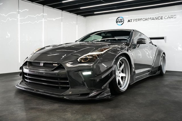 2011 NISSAN GT-R - Photo 7