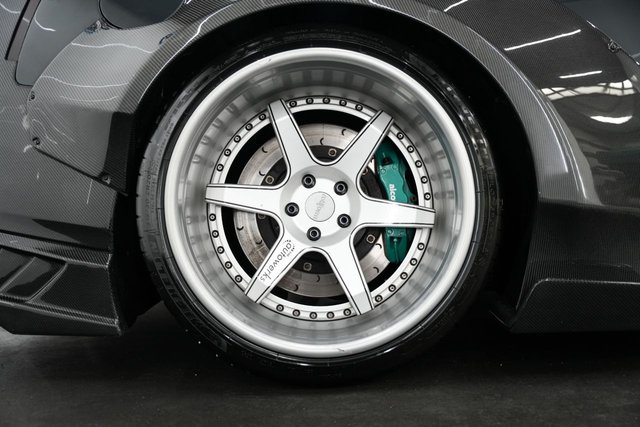 2011 NISSAN GT-R - Photo 8