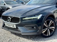 USED 2019 69 VOLVO V60 CROSS COUNTRY 2.0 D4 Plus Estate 5dr Diesel Auto AWD Euro 6 (s/s) (190 ps) 