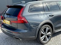 USED 2019 69 VOLVO V60 CROSS COUNTRY 2.0 D4 Plus Estate 5dr Diesel Auto AWD Euro 6 (s/s) (190 ps) 