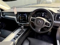 USED 2019 69 VOLVO V60 CROSS COUNTRY 2.0 D4 Plus Estate 5dr Diesel Auto AWD Euro 6 (s/s) (190 ps) 