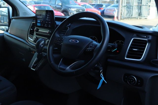 2022 Ford Transit Custom 2L Limited 5dr - Photo 10