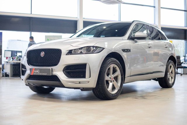 2018 Jaguar F-Pace 2L R-Sport 5dr - Photo 8