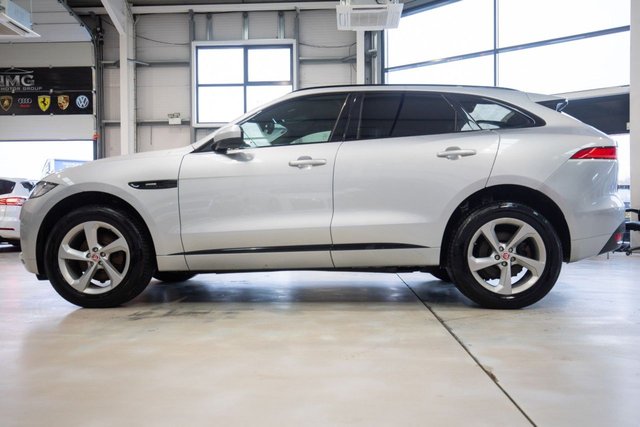 2018 Jaguar F-Pace 2L R-Sport 5dr - Photo 12