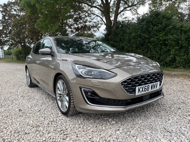 View our Ford Focus range