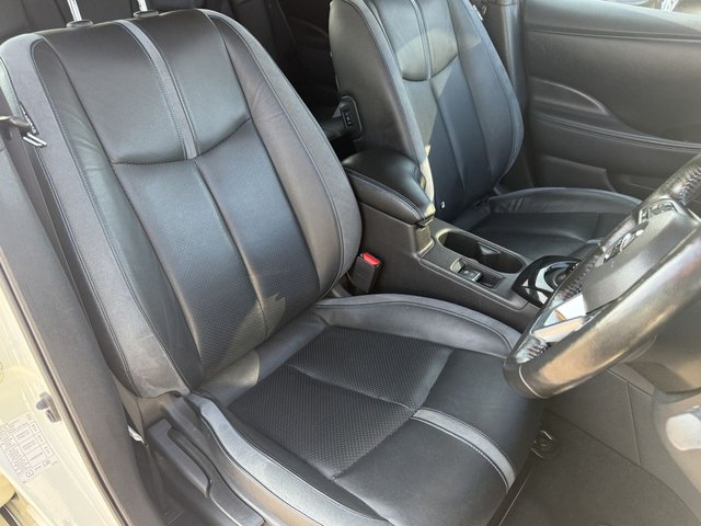 2019 NISSAN LEAF - Photo 11