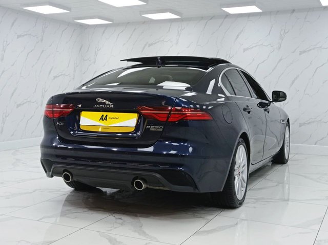 2020 Jaguar Xe 2L Se 4dr - Photo 12