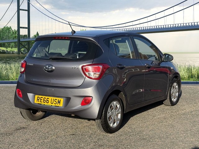 2016 HYUNDAI I10 - Photo 4