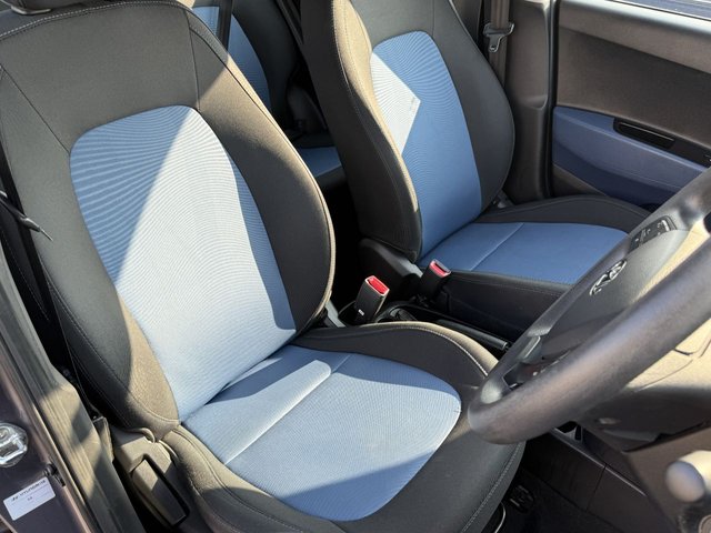 2016 HYUNDAI I10 - Photo 11