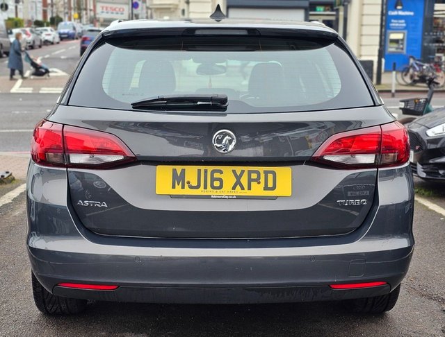 2016 VAUXHALL ASTRA - Photo 8