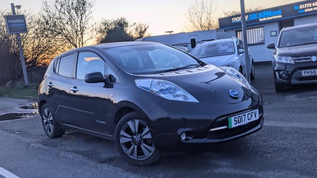 2017 LEAF 30KWH TEKNA HATCHBACK 5DR ELECTRIC AUTO 109 BHP YEAR 2017 MILEAGE 56,631... photo