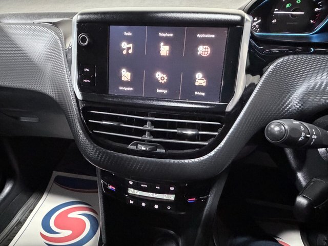 2017 PEUGEOT 2008 - Photo 10