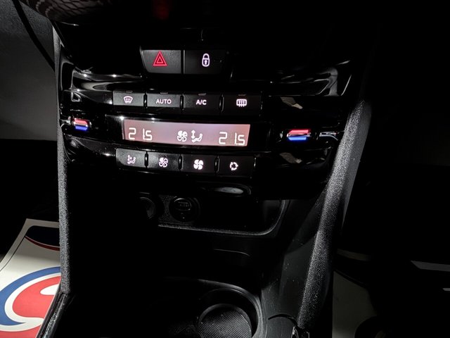 2017 PEUGEOT 2008 - Photo 11