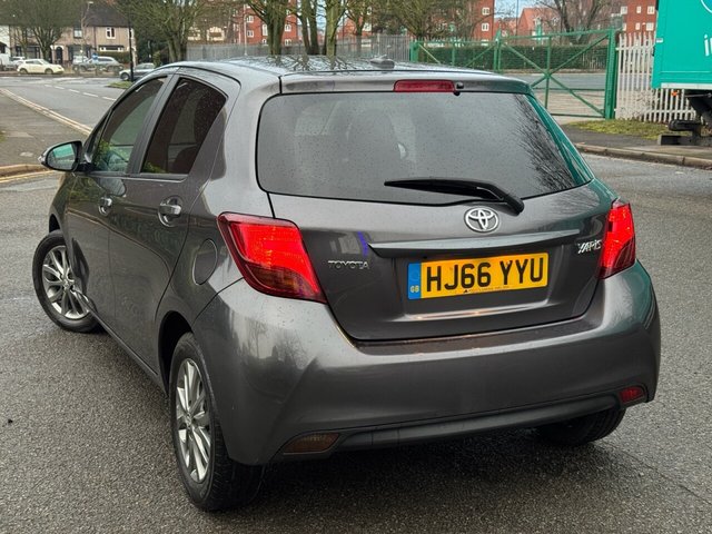 2016 Toyota Yaris 1L Icon 5dr - Photo 5