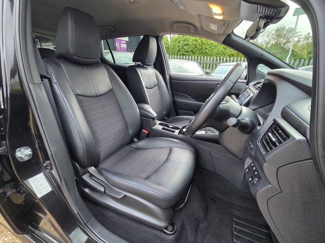 2021 NISSAN LEAF - Photo 12