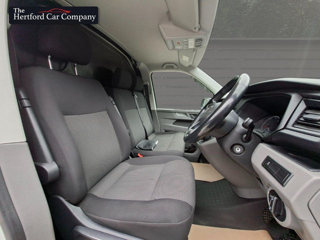 2020 Volkswagen Transporter 2L Startline 5dr - Photo 12