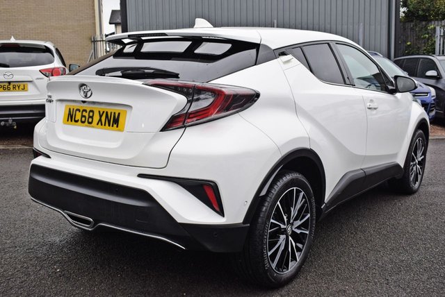 2019 TOYOTA C-HR 1.2 VVT-i Excel SUV 5dr Petrol Manual Euro 6 (s/s) (116 ps) - Photo 4