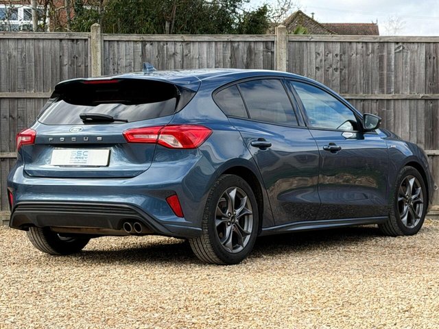 2018 Ford Focus - Photo 3