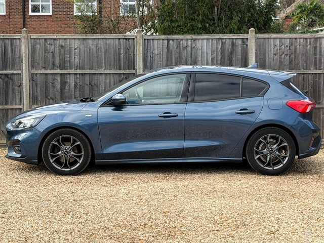 2018 Ford Focus - Photo 10