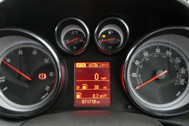 2014 VAUXHALL ASTRA - Photo 12