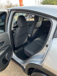 USED 2019 19 HONDA HR-V 1.5 i-VTEC SE SUV 5dr Petrol Manual Euro 6 (s/s) (130 ps) Full Service History 7 Stamps