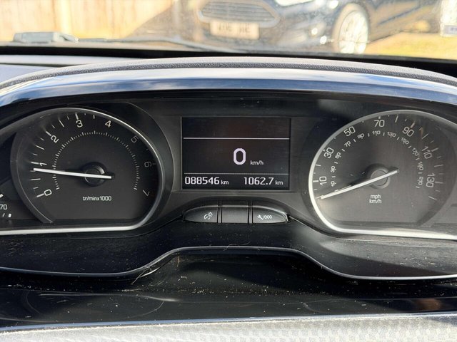 2019 Peugeot 208 - Photo 8