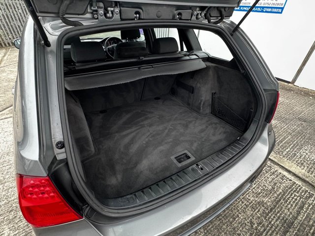 2010 BMW 3 Series 2L M Sport 5dr - Photo 9