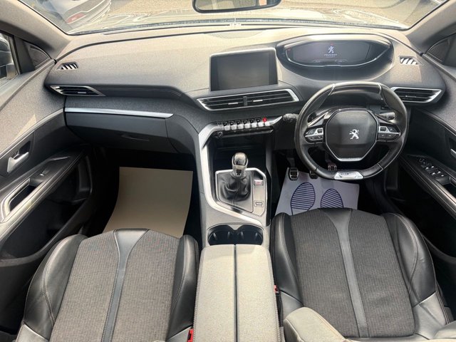 2019 PEUGEOT 3008 - Photo 12