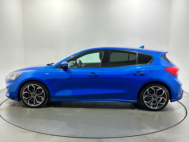 2020 Ford Focus - Photo 5
