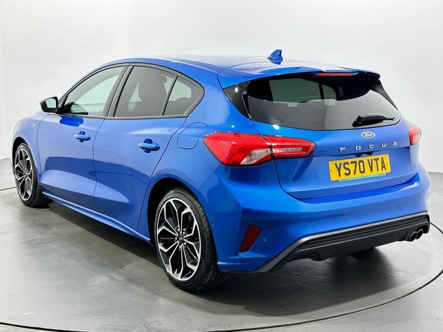 2020 Ford Focus - Photo 6