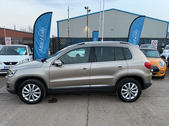 2014 VOLKSWAGEN TIGUAN 2.0 TDI BlueMotion Tech Match SUV 5dr Diesel Manual 4WD Euro 5 (s/s) (140 ps) - Photo 6