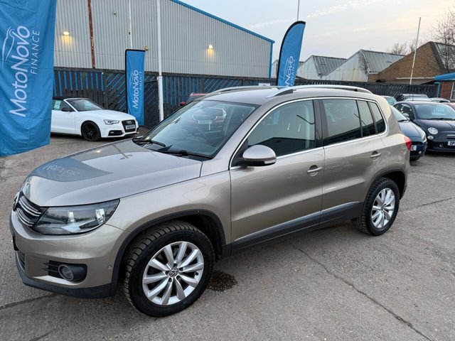2014 VOLKSWAGEN TIGUAN 2.0 TDI BlueMotion Tech Match SUV 5dr Diesel Manual 4WD Euro 5 (s/s) (140 ps) - Photo 7