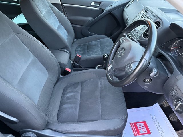 2014 VOLKSWAGEN TIGUAN 2.0 TDI BlueMotion Tech Match SUV 5dr Diesel Manual 4WD Euro 5 (s/s) (140 ps) - Photo 10