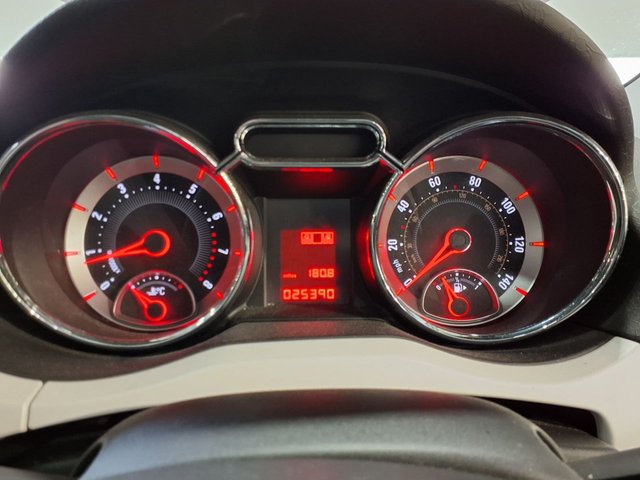 2013 Vauxhall Adam 1.4L Jam 3dr - Photo 7