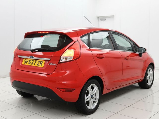 2013 Ford Fiesta 1.3L Zetec 5dr - Photo 6