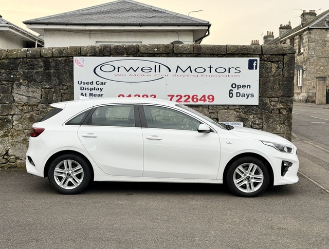 2019 Kia Ceed 1.6L 2 5dr - Photo 2
