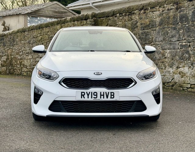 2019 Kia Ceed 1.6L 2 5dr - Photo 3