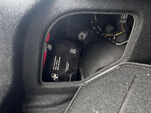 2012 BMW 1 Series 2L Sport 5dr - Photo 9