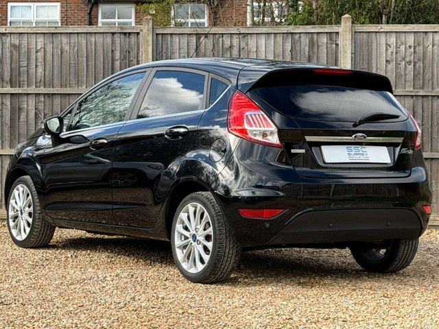 2016 Ford Fiesta - Photo 4