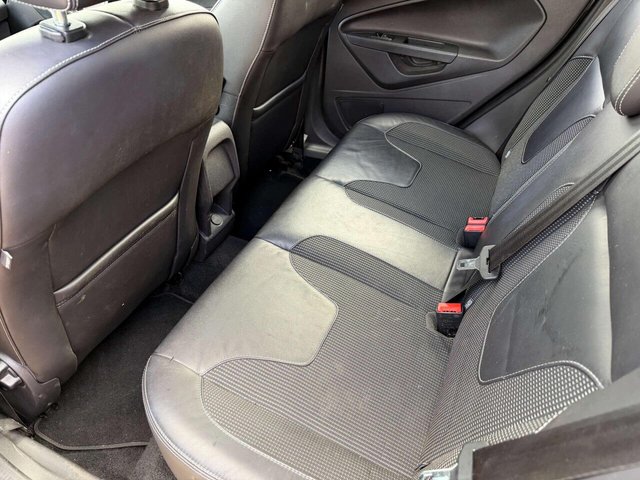 2016 Ford Fiesta - Photo 9